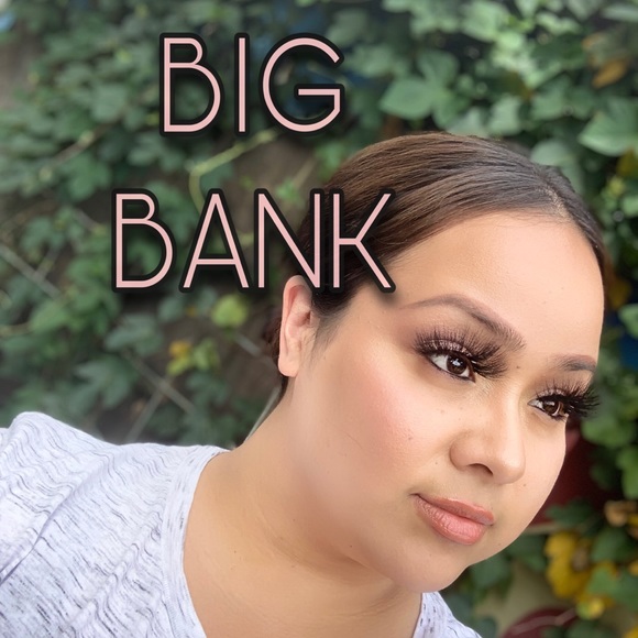 Lashes - Picture 7 of 9